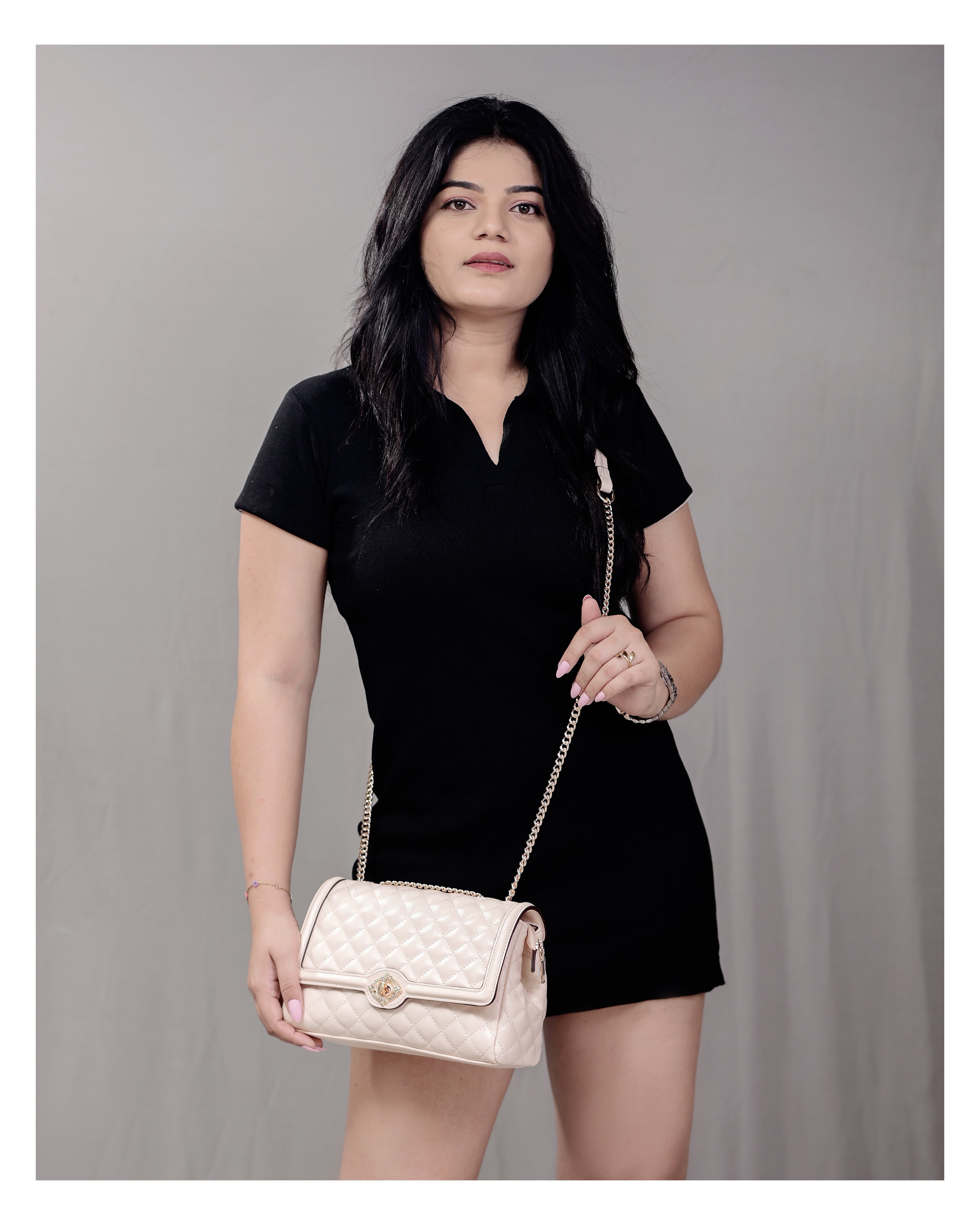 GLAMORA SLING BAG