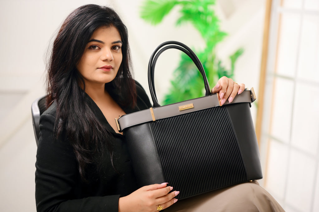 ONYX AURA TOTE BAG